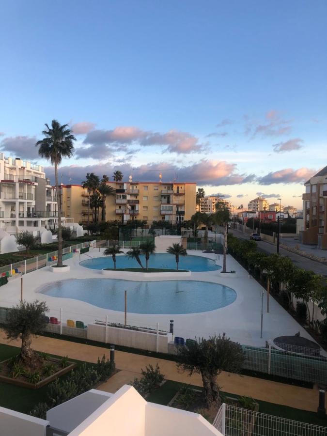 Sunny Apartment In Denia With Outdoor Swimming Pool And Garage Parking Place Included, 300M From The Sandy Beach Zewnętrze zdjęcie