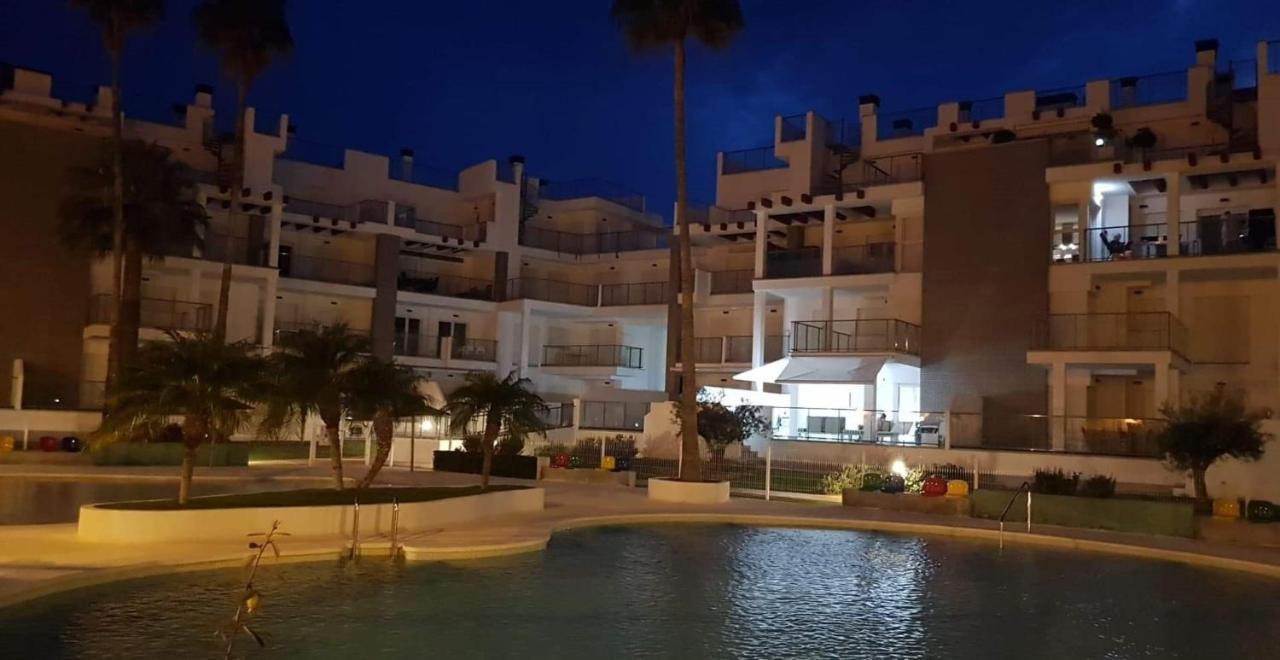 Sunny Apartment In Denia With Outdoor Swimming Pool And Garage Parking Place Included, 300M From The Sandy Beach Zewnętrze zdjęcie